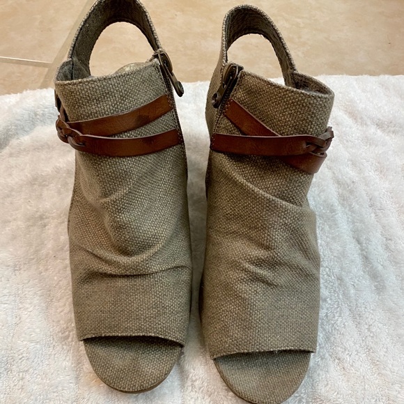 Blowfish Malibu Platform boot/sandals size 8 - Picture 1 of 5